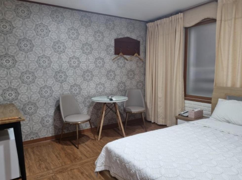 Oreum Motel Csedzsu Kültér fotó